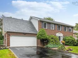 6 Brockhurst Close  Clayton Park, NS B3M 3V4