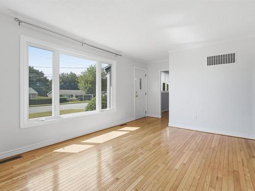 33 Inverary Drive, Dartmouth, NS - Indoor