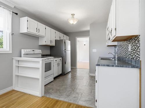 33 Inverary Drive, Dartmouth, NS - Indoor Photo Showing Kitchen