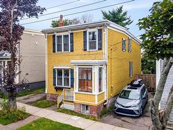 6079 Compton Avenue  Halifax, NS B3K 1E8