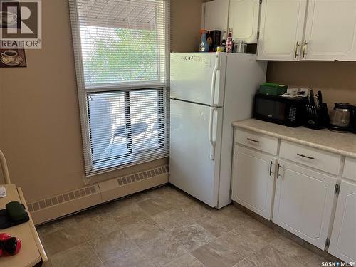 44B Nollet Avenue, Regina, SK - Indoor Photo Showing Kitchen