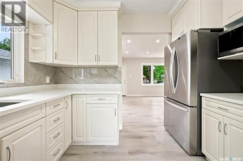 2819 Montreal Crescent, Regina, SK - Indoor Photo Showing Kitchen