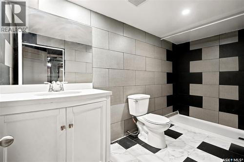 2819 Montreal Crescent, Regina, SK - Indoor Photo Showing Bathroom