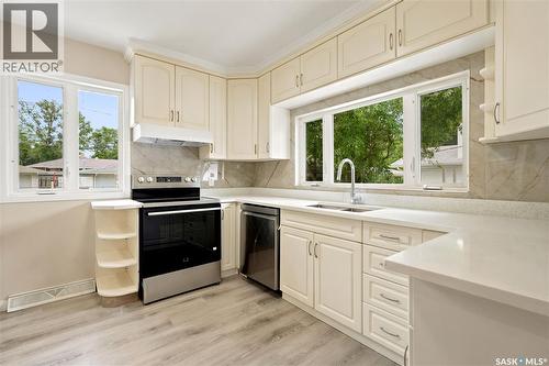 2819 Montreal Crescent, Regina, SK - Indoor Photo Showing Kitchen With Double Sink