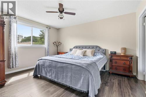 49 Markson Crescent, Hamilton, ON - Indoor Photo Showing Bedroom