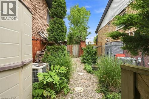 49 Markson Crescent, Hamilton, ON - Outdoor