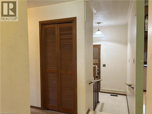 90 Queensway E, Simcoe, ON - Indoor Photo Showing Other Room