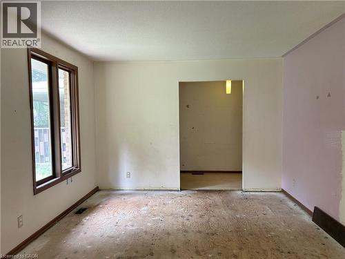 90 Queensway E, Simcoe, ON - Indoor Photo Showing Other Room