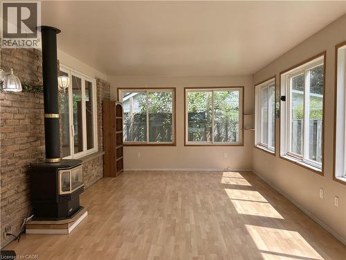 sun room - 90 Queensway E, Simcoe, ON - Indoor Photo Showing Other Room