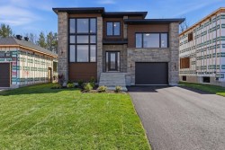 Rue des Cèdres  L'Assomption, QC J5W 5L3