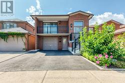 5472 BOURGET DRIVE  Mississauga, ON L5R 3C9