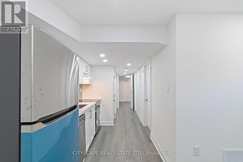 LOWER - 163 RANKIN CRESCENT , Toronto, Ontario M6P 4H9 4