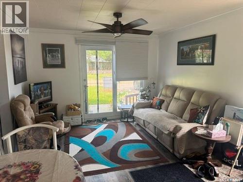 332 Mariner Avenue, Aquadeo, SK - Indoor Photo Showing Living Room