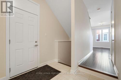 119 Hackamore Crescent, Ottawa, ON - Indoor Photo Showing Other Room