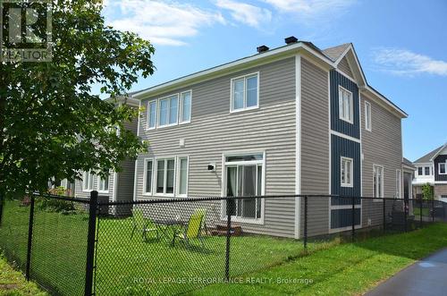 119 Hackamore Crescent, Ottawa, ON - Outdoor
