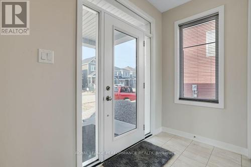 119 Hackamore Crescent, Ottawa, ON - Indoor Photo Showing Other Room
