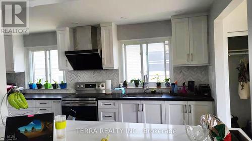 MAIN FLOOR - 157 DARLINGSIDE DRIVE , Toronto, Ontario M1E 3P4 4