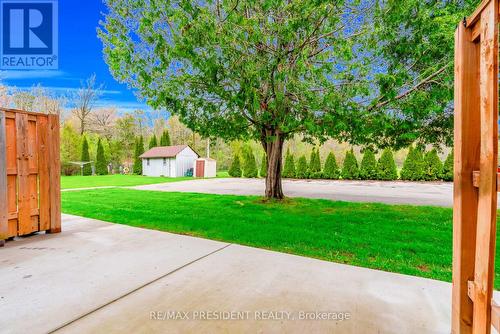 564 Brookhaven Crescent, Waterloo, ON - Outdoor