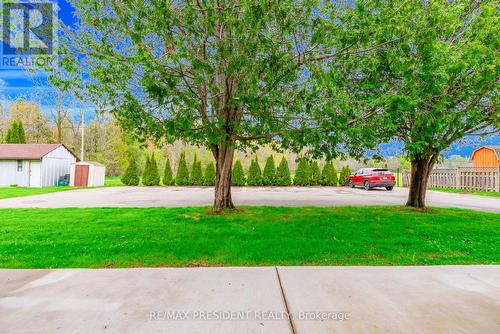 564 Brookhaven Crescent, Waterloo, ON - Outdoor