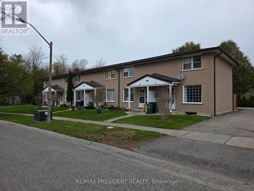 564 Brookhaven Crescent, Waterloo, ON - Outdoor With Facade