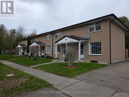 564 Brookhaven Crescent, Waterloo, ON - Outdoor With Facade