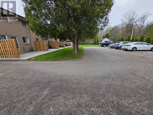564 Brookhaven Crescent, Waterloo, ON - Outdoor