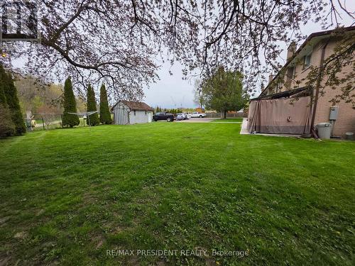 564 Brookhaven Crescent, Waterloo, ON - Outdoor