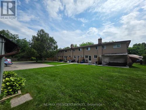 564 Brookhaven Crescent, Waterloo, ON - Outdoor