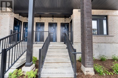 53 THATCHER DRIVE , Guelph, Ontario N1L 1B3 3