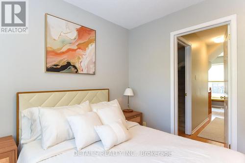 158 Forward Avenue, Ottawa, ON - Indoor Photo Showing Bedroom