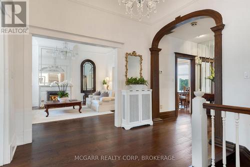 Grand foyer with artistic detail - 39 Yates Street, St. Catharines (Downtown), ON - Indoor Photo Showing Other Room