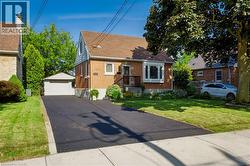164 CHARLOTTE Street  Hamilton, ON L8K 4V4