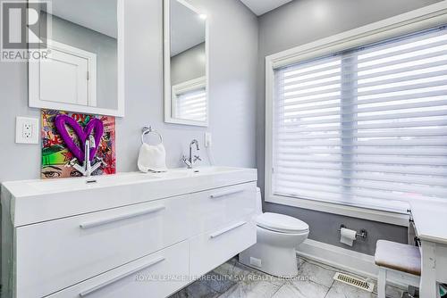888 Fourth Street, Mississauga, ON - Indoor Photo Showing Bathroom