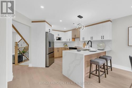 Kitchen - 2362 Bankside Drive, Mississauga, ON - Indoor Photo Showing Kitchen With Upgraded Kitchen