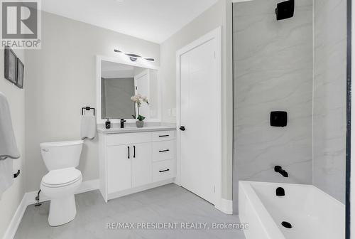 Semi-Ensuite - 2362 Bankside Drive, Mississauga, ON - Indoor Photo Showing Bathroom