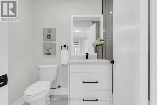Bedroom 3 Ensuite - 2362 Bankside Drive, Mississauga, ON - Indoor Photo Showing Bathroom