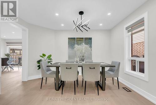 Dining Room - 2362 Bankside Drive, Mississauga, ON - Indoor Photo Showing Dining Room