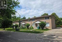 564 BROOKHAVEN CRESCENT  Waterloo, ON N2L 4R7