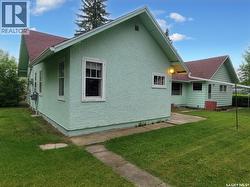 106 Railway AVENUE E  Neilburg, SK S0M 2C0