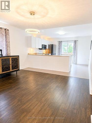 89 Masters Drive, Barrie, ON - Indoor Photo Showing Kitchen