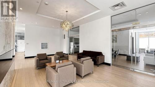 404 - 2055 Danforth Avenue, Toronto, ON - Indoor