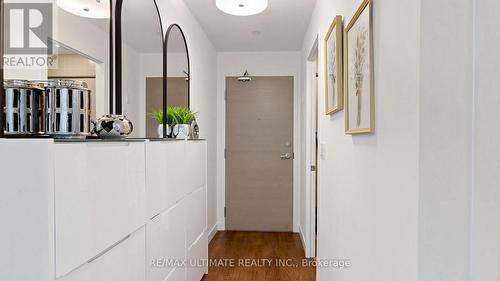404 - 2055 Danforth Avenue, Toronto, ON - Indoor Photo Showing Other Room