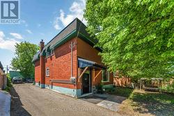 1 - 204 DONALD STREET Ottawa, ON K1K 1M8