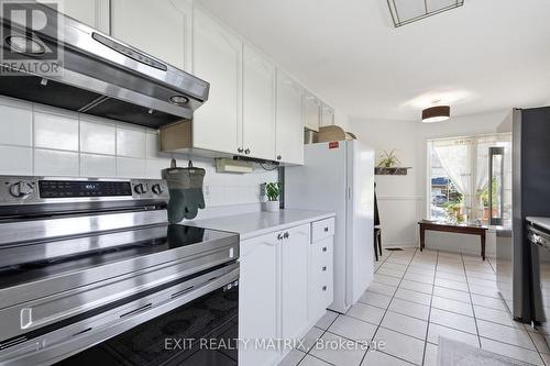 751 Clearcrest Crescent, Ottawa, ON - Indoor Photo Showing Kitchen