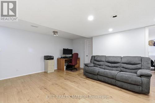 751 Clearcrest Crescent, Ottawa, ON - Indoor