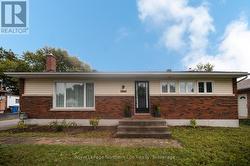 756 EASTWOOD AVENUE  North Bay (Widdifield), ON P1B 7V3