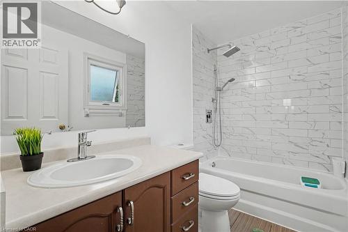 332 Brembel Crescent, Kitchener, ON - Indoor Photo Showing Bathroom
