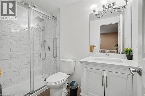 332 Brembel Crescent, Kitchener, ON - Indoor Photo Showing Bathroom