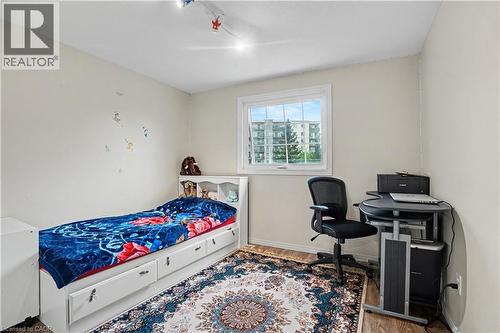 332 Brembel Crescent, Kitchener, ON - Indoor Photo Showing Bedroom