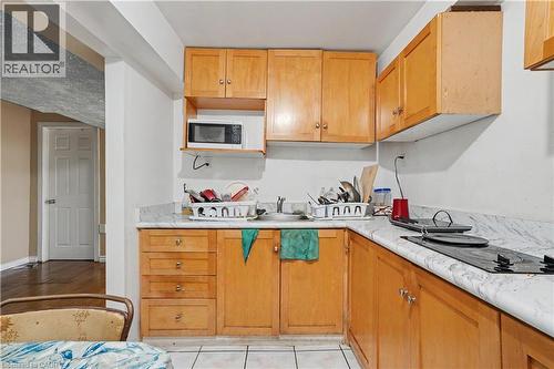332 Brembel Crescent, Kitchener, ON - Indoor Photo Showing Kitchen